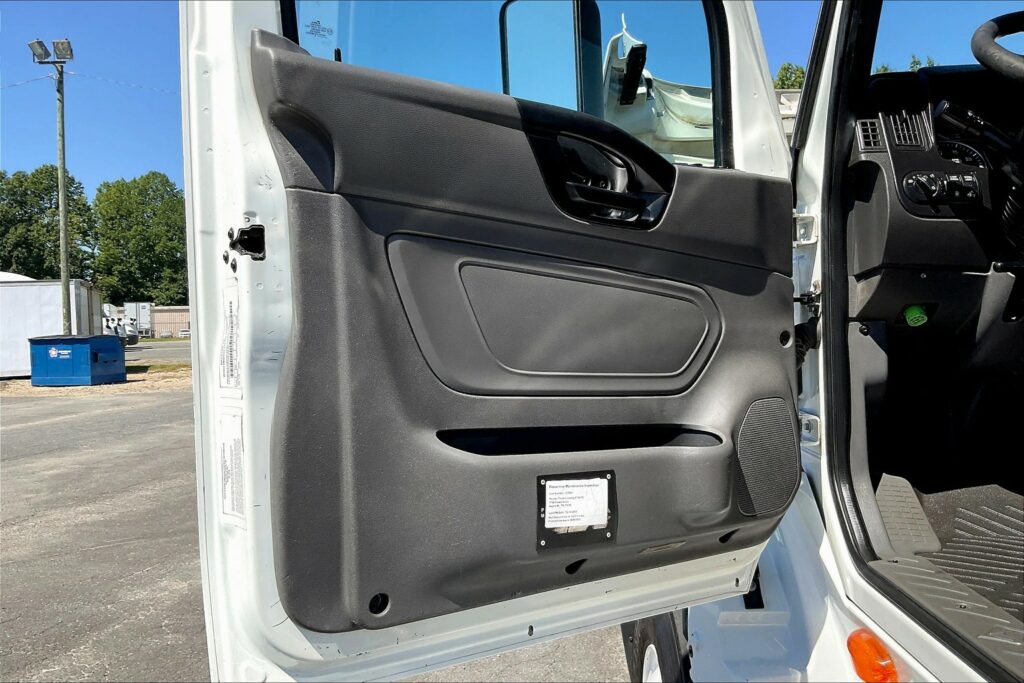 2019 INT LT625 6×4 Day Cab