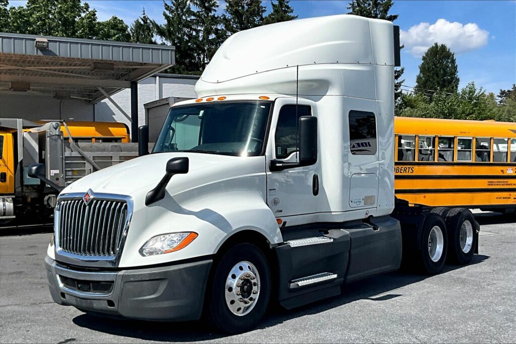 2020 INT LT625 6×4 Sleeper