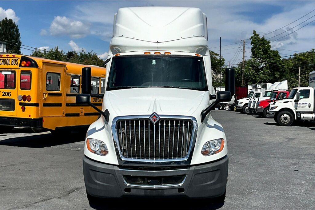 2020 INT LT625 6×4 Sleeper