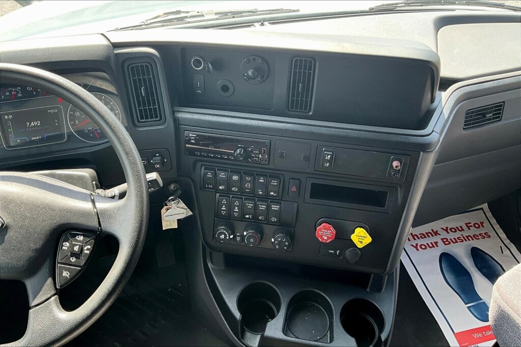 2020 INT LT625 6×4 Sleeper