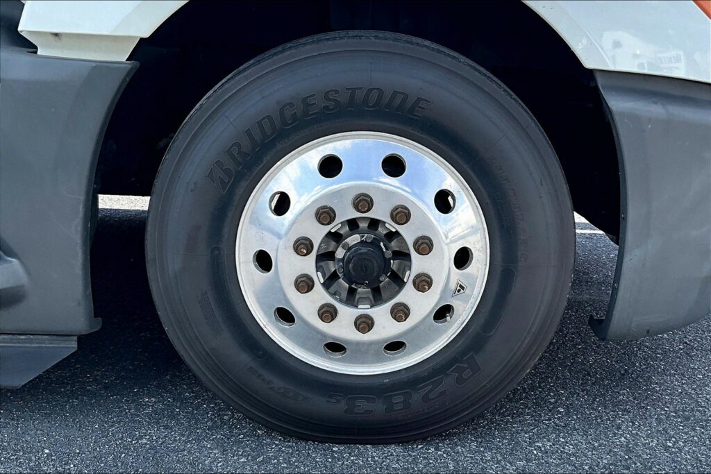 2020 INT LT625 6×4 Sleeper