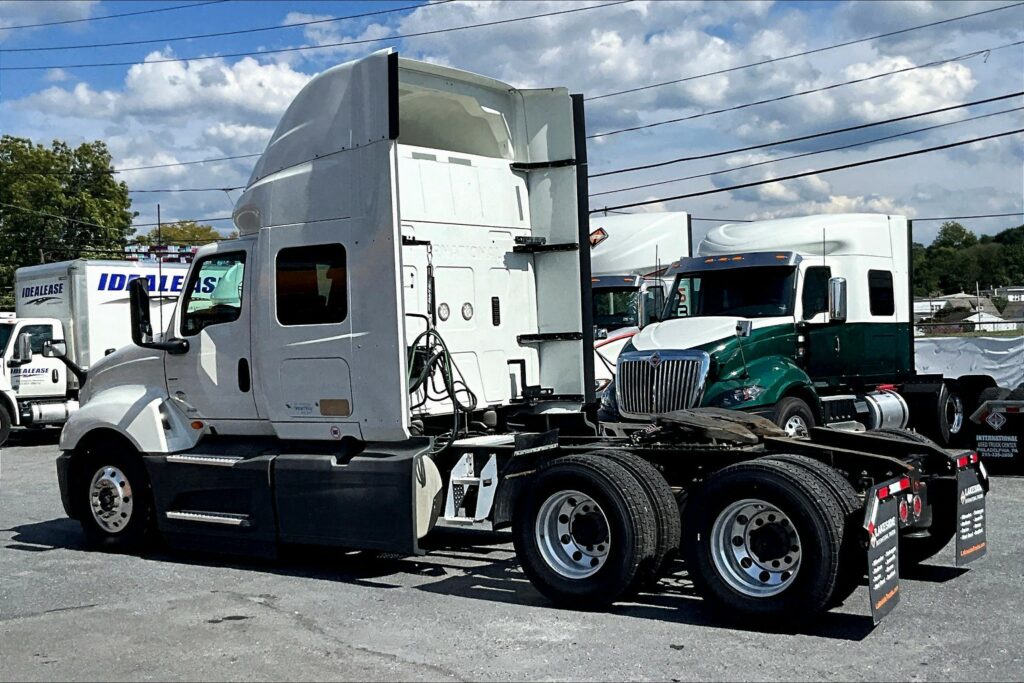 2020 INT LT625 6×4 Sleeper