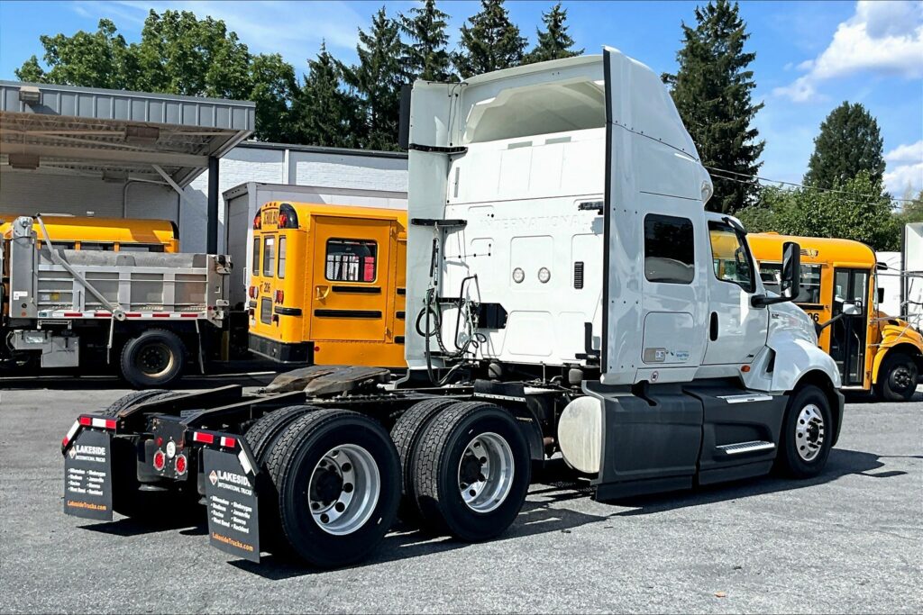 2020 INT LT625 6×4 Sleeper