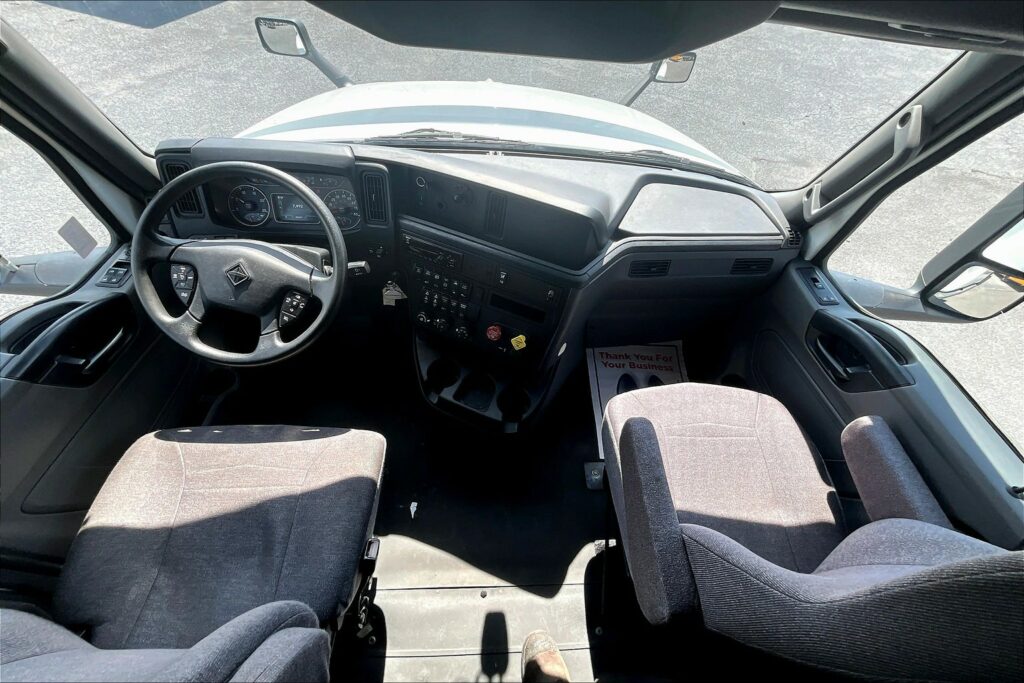 2020 INT LT625 6×4 Sleeper