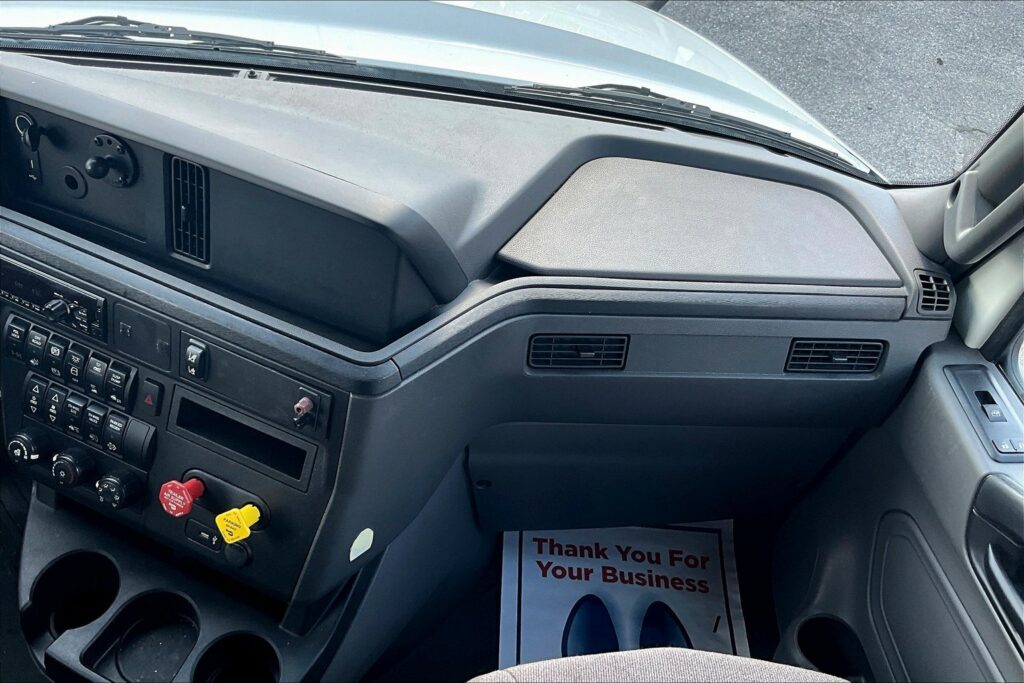 2020 INT LT625 6×4 Sleeper