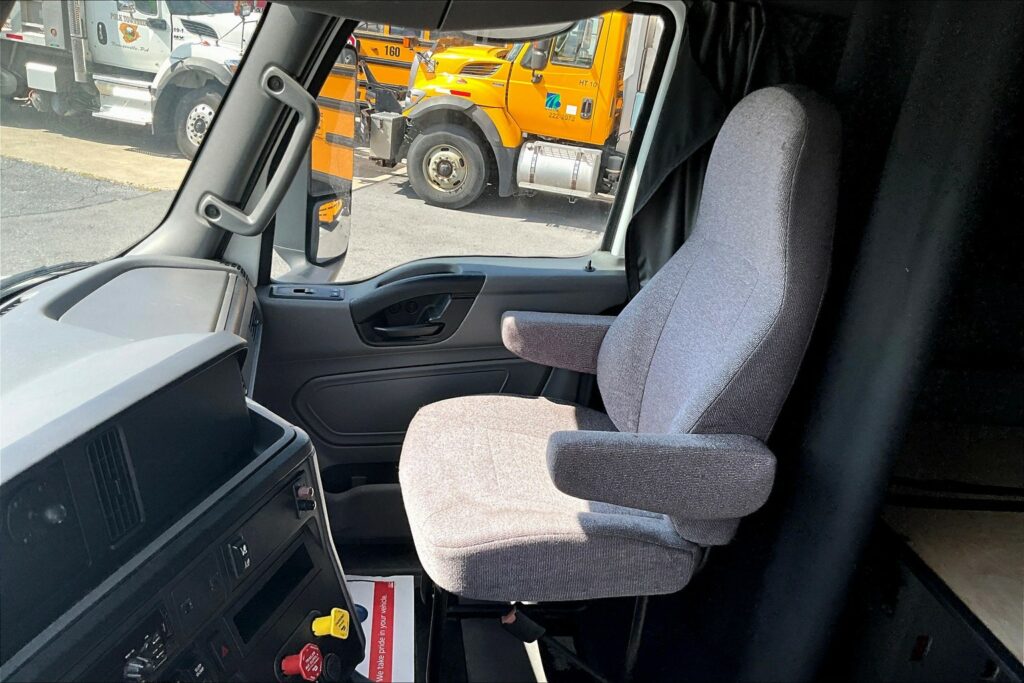 2020 INT LT625 6×4 Sleeper