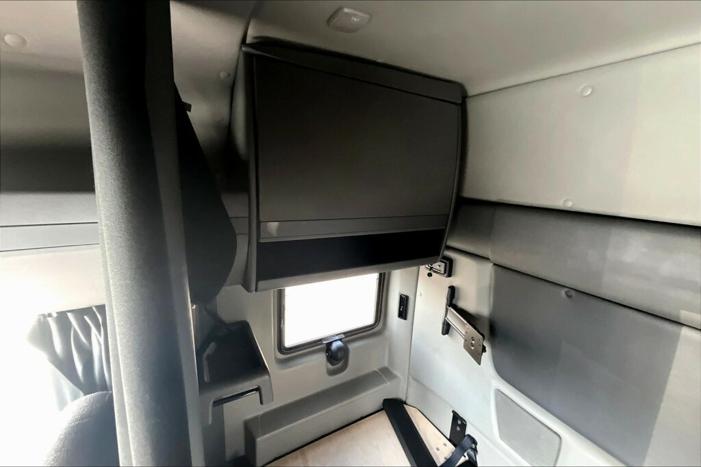 2020 INT LT625 6×4 Sleeper