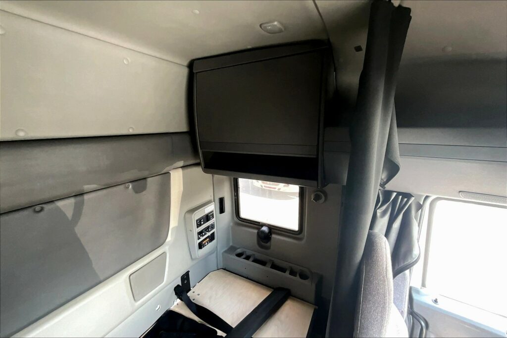 2020 INT LT625 6×4 Sleeper