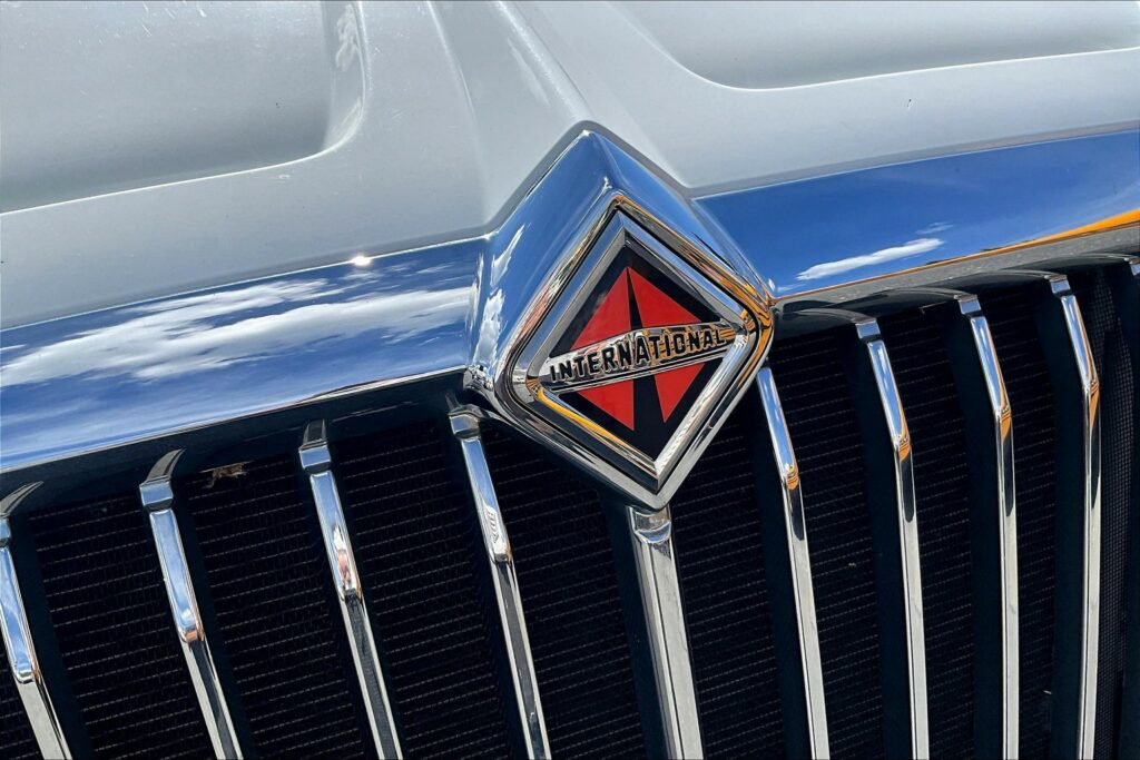 2020 INT LT625 6×4 Sleeper