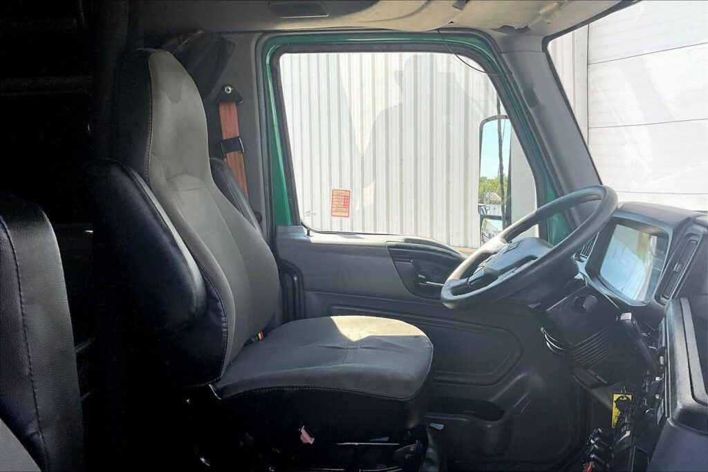 2021 INT LT625 6×4 Sleeper