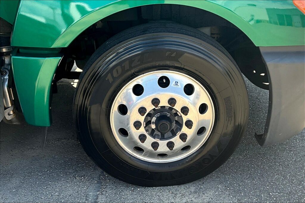 2021 INT LT625 6×4 Sleeper