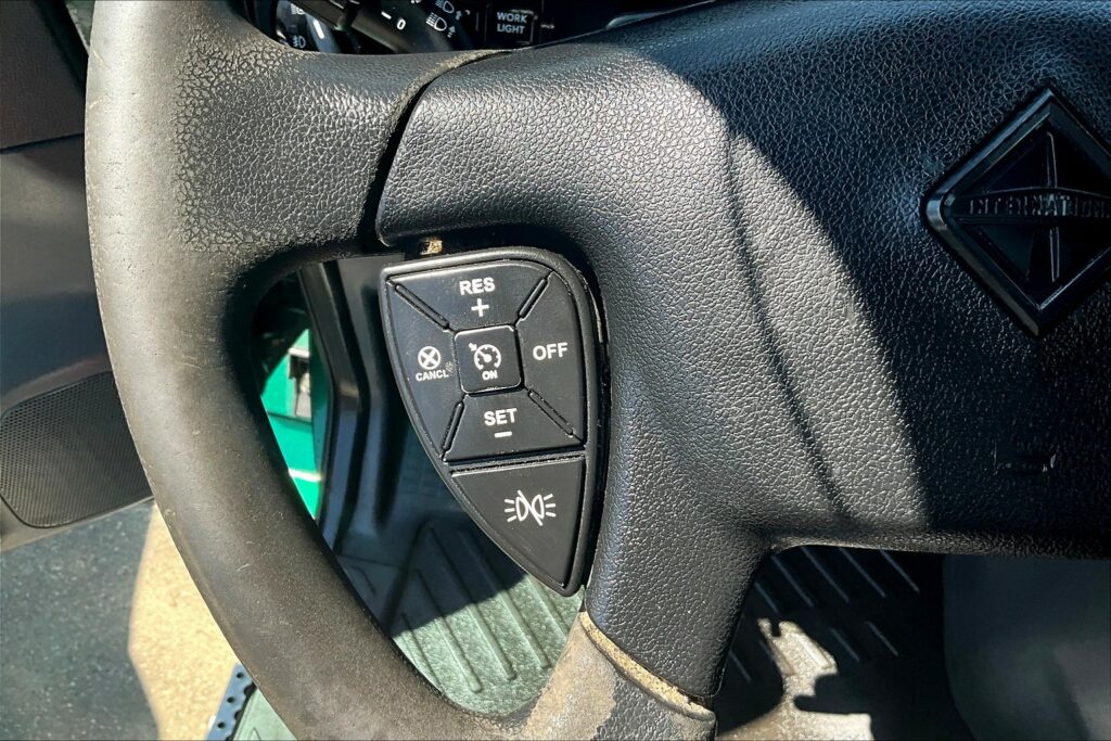 2021 INT LT625 6×4 Sleeper