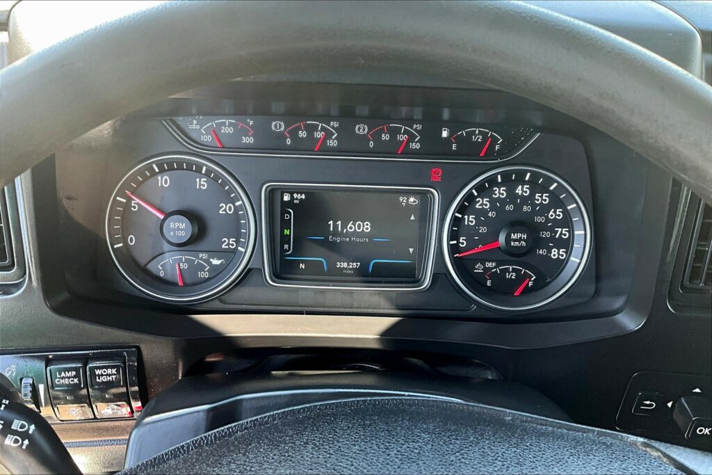 2021 INT LT625 6×4 Sleeper