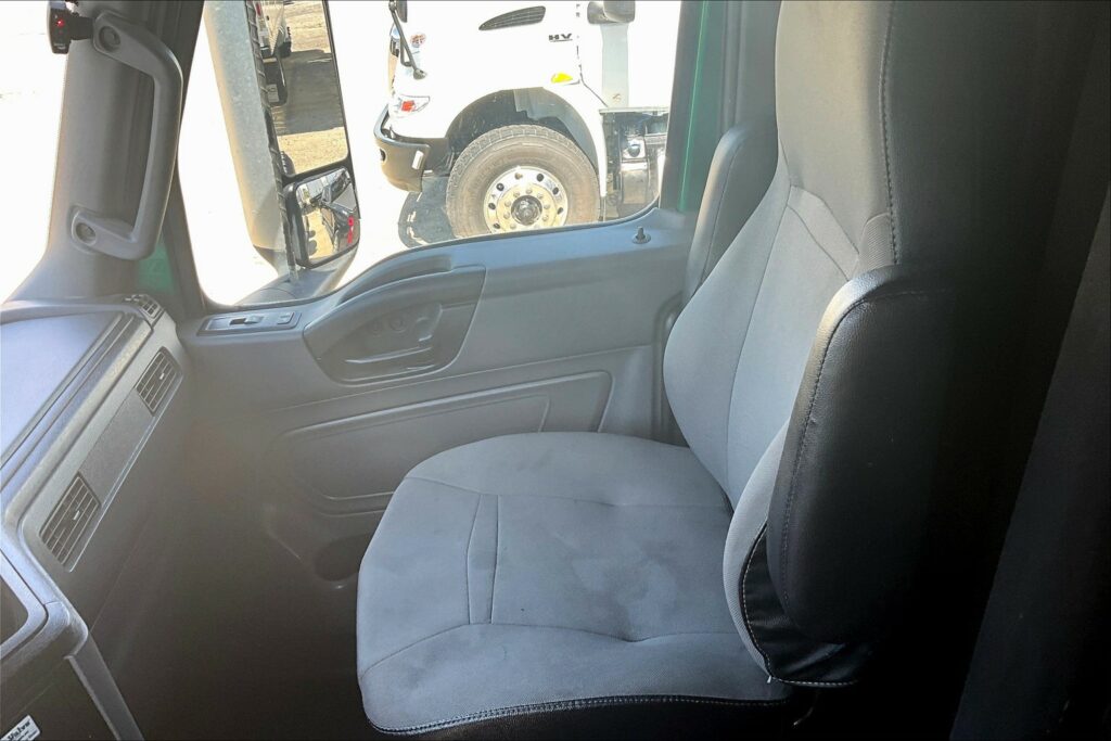 2021 INT LT625 6×4 Sleeper