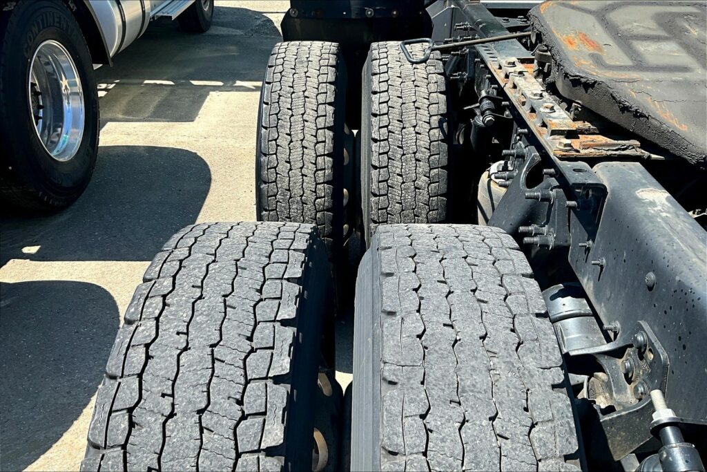 2021 INT LT625 6×4 Sleeper