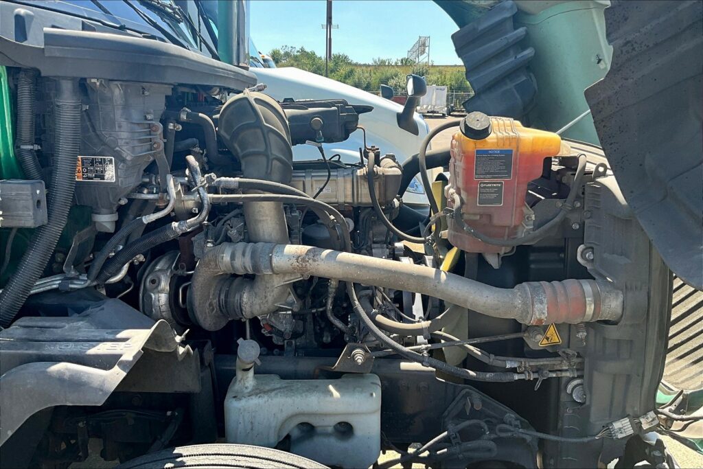 2021 INT LT625 6×4 Sleeper