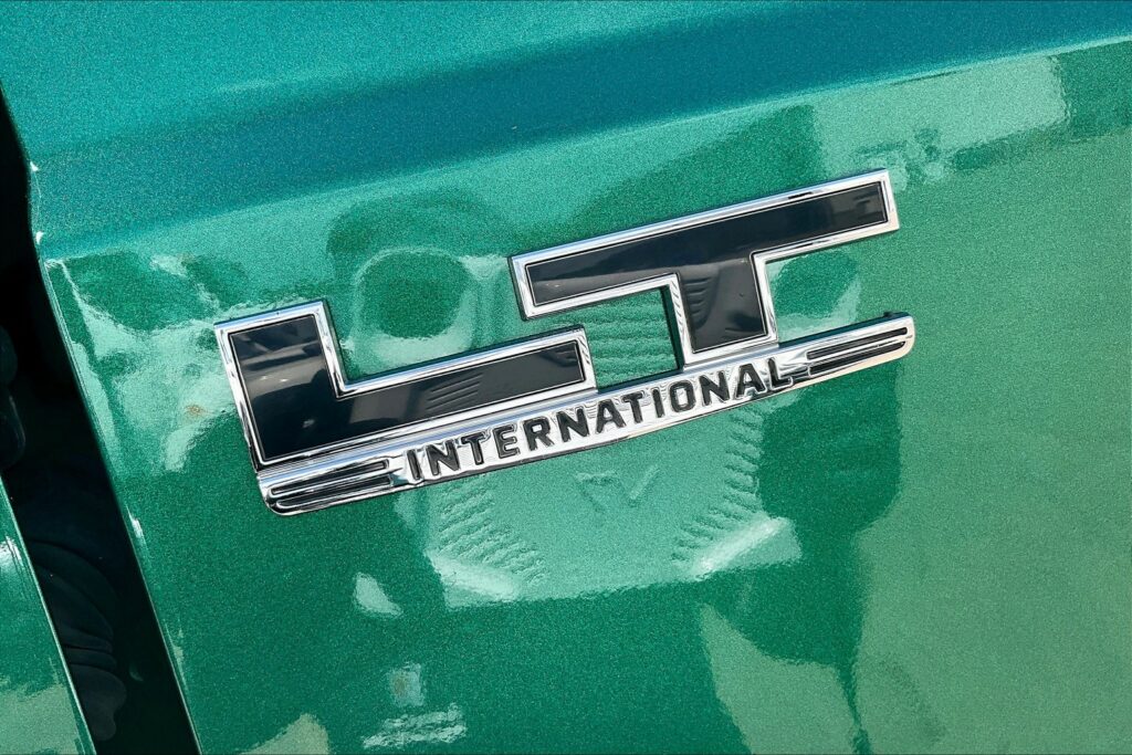 2021 INT LT625 6×4 Sleeper