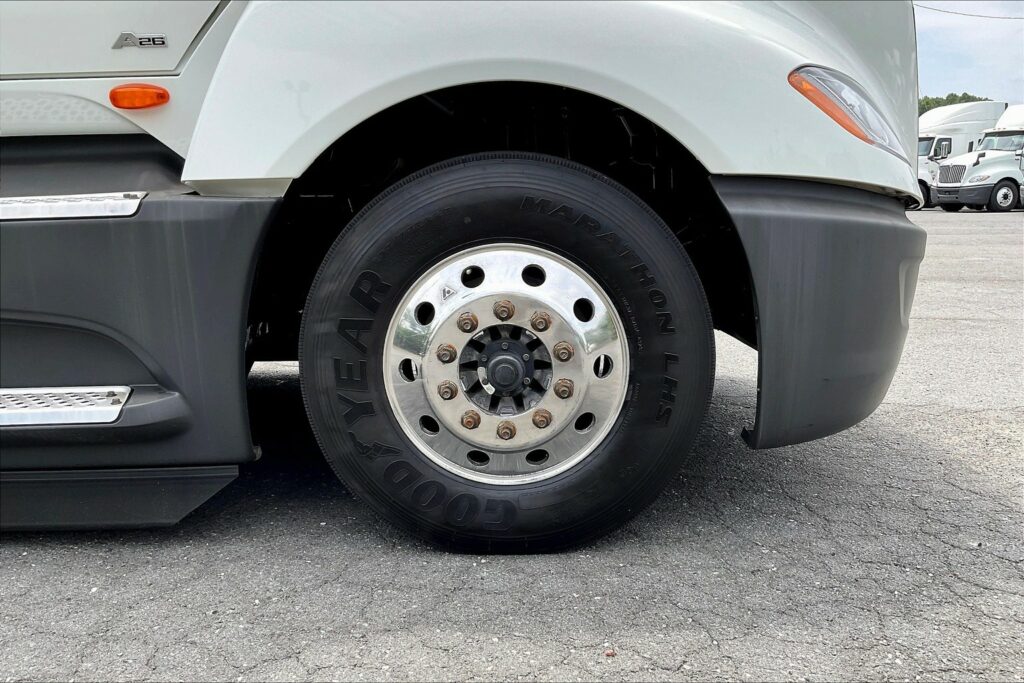 2022 INT LT625 6×4 Sleeper