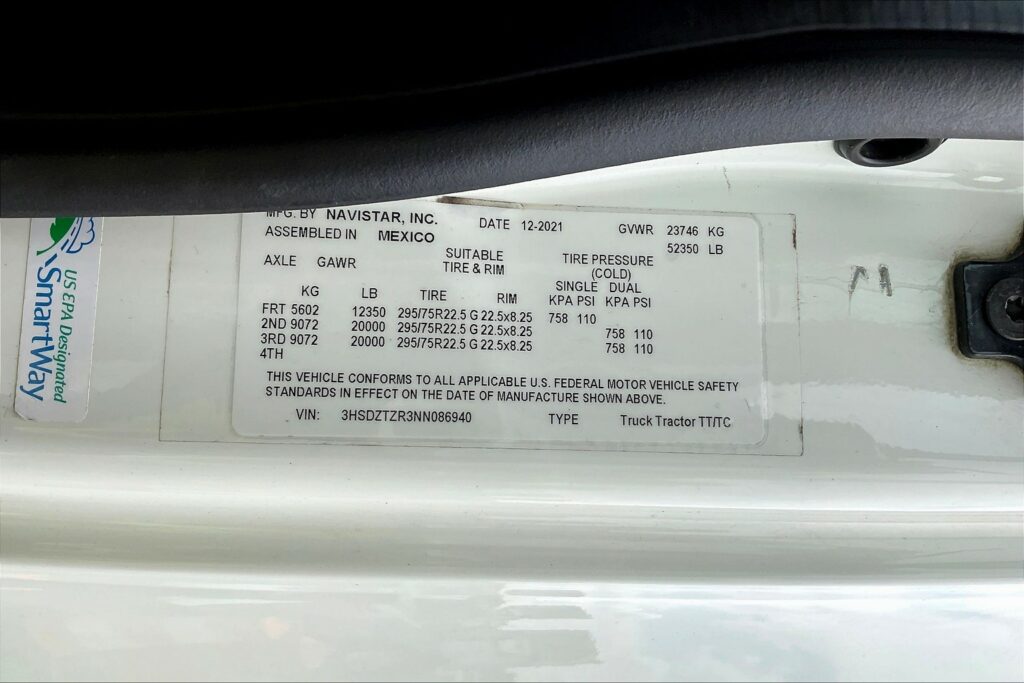 2022 INT LT625 6×4 Sleeper