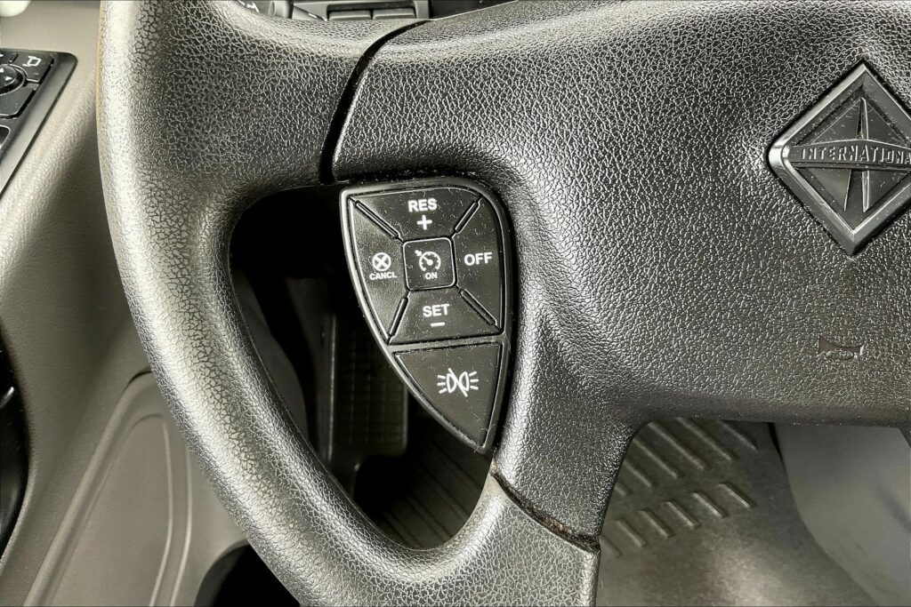 2022 INT LT625 6×4 Sleeper