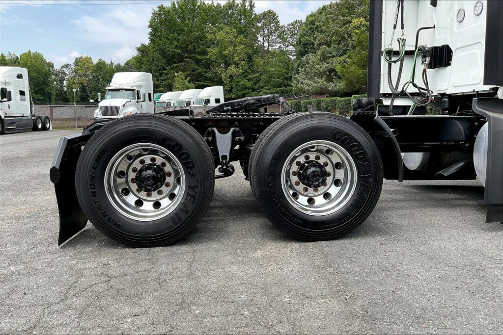 2022 INT LT625 6×4 Sleeper