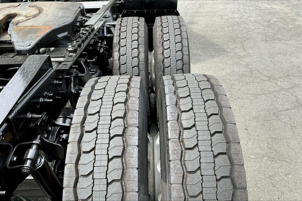 2022 INT LT625 6×4 Sleeper