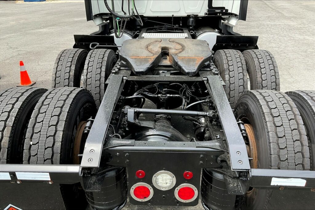 2022 INT LT625 6×4 Sleeper