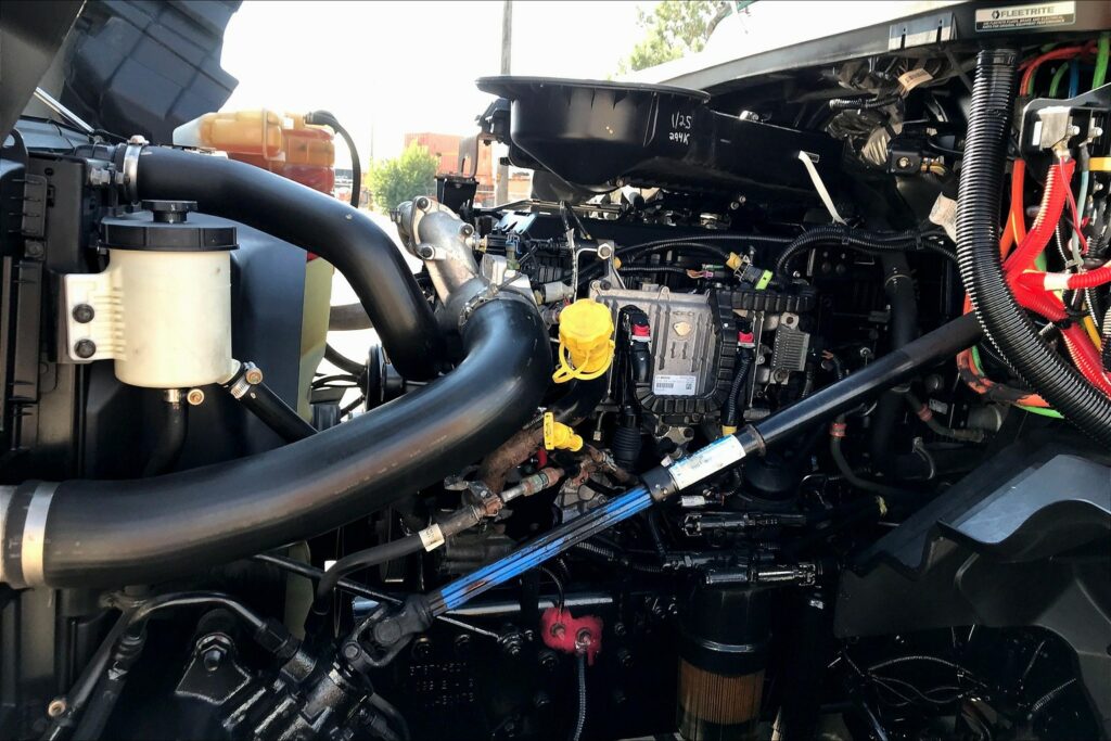 2022 INT LT625 6×4 Sleeper