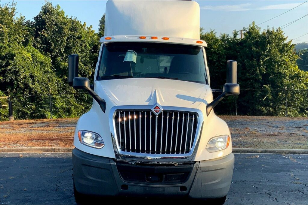 2019 INT LT625 6×4 Day Cab