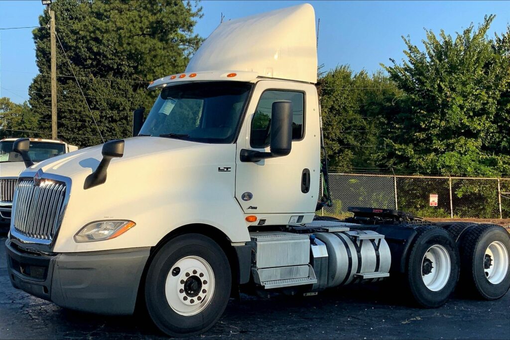 2019 INT LT625 6×4 Day Cab