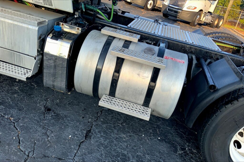 2019 INT LT625 6×4 Day Cab