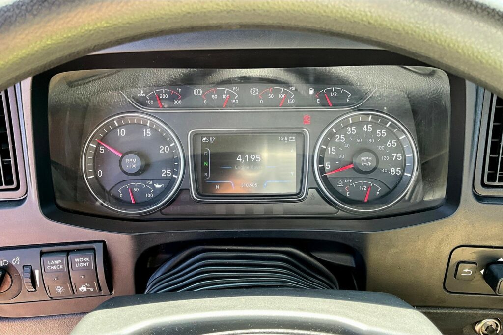 2020 INT LT625 6×4 Day Cab