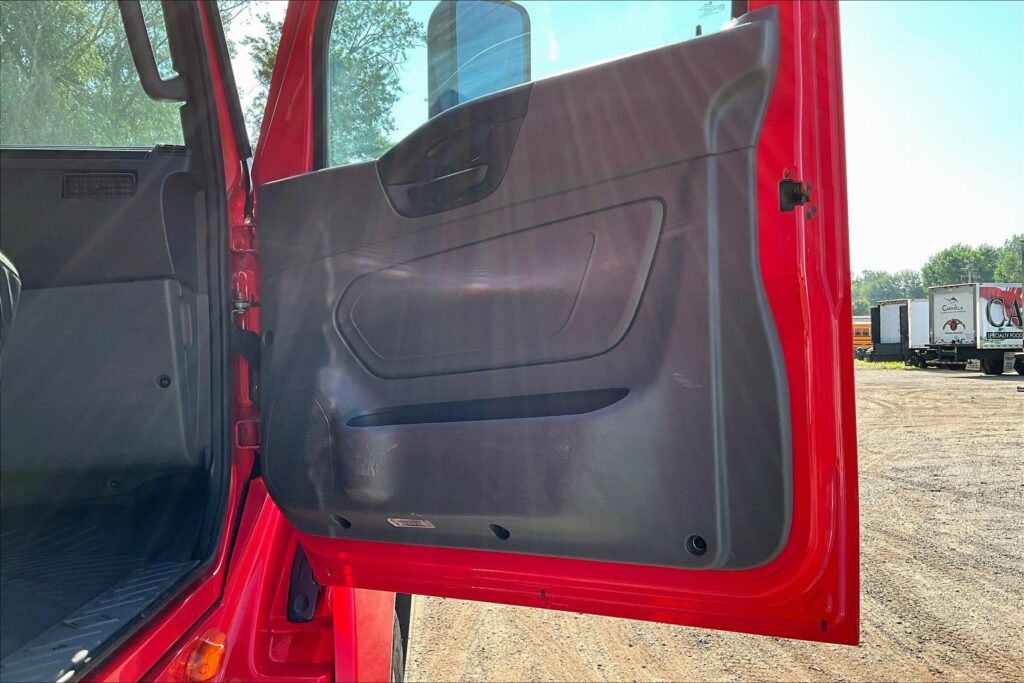 2020 INT LT625 6×4 Day Cab