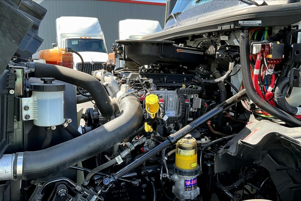 2022 INT LT625 6×4 Sleeper