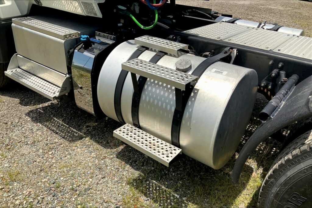 2019 INT LT625 6×4 Day Cab