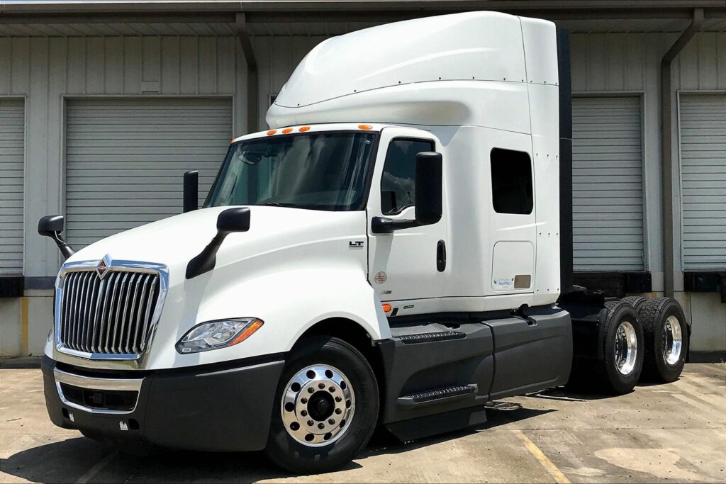 2022 INT LT625 6×4 Sleeper