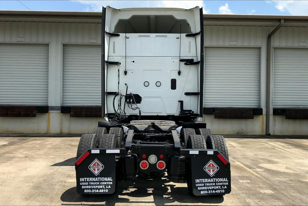 2022 INT LT625 6×4 Sleeper