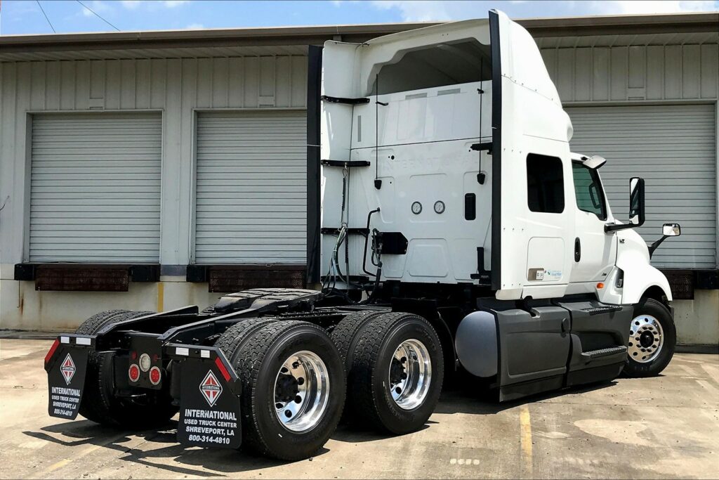 2022 INT LT625 6×4 Sleeper