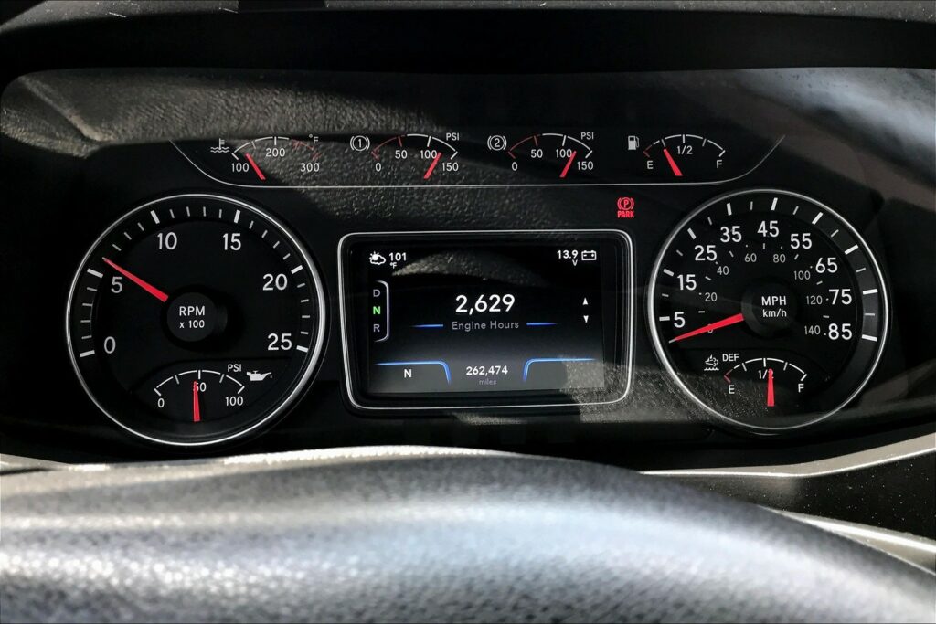 2022 INT LT625 6×4 Sleeper