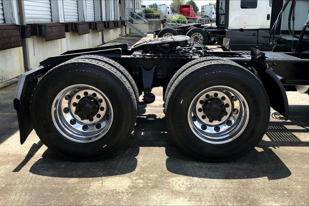 2022 INT LT625 6×4 Sleeper