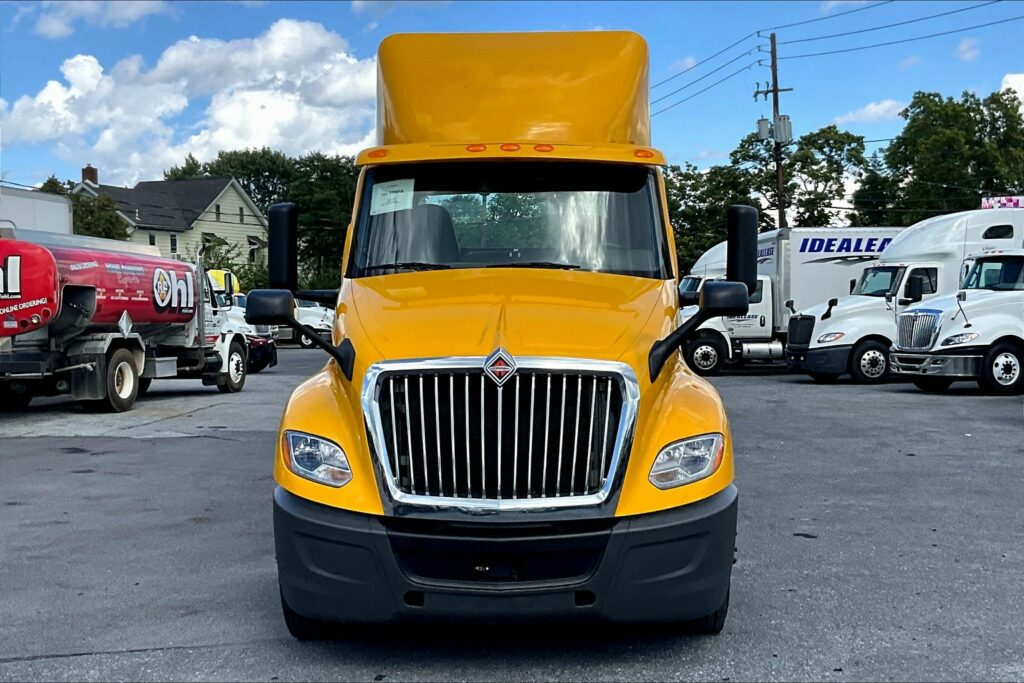 2019 INT LT625 6×4 Day Cab