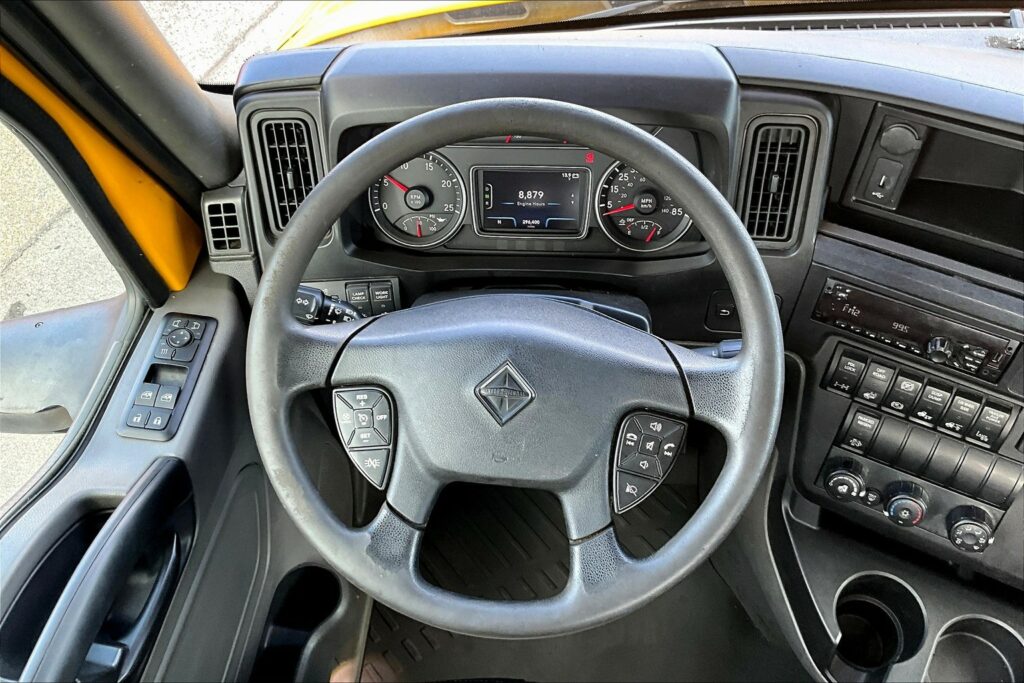 2019 INT LT625 6×4 Day Cab