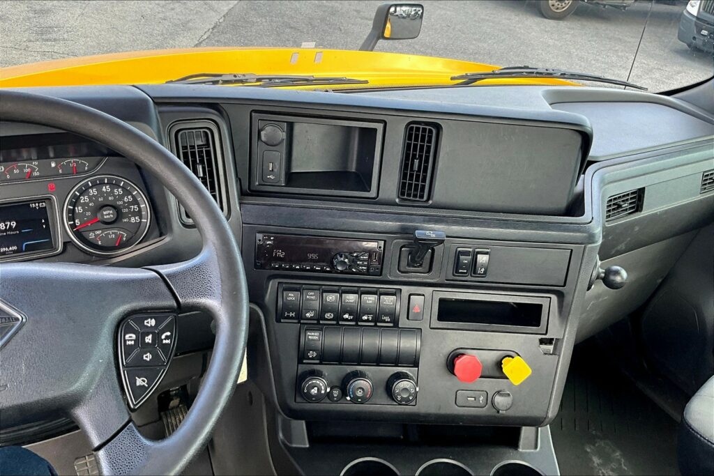 2019 INT LT625 6×4 Day Cab