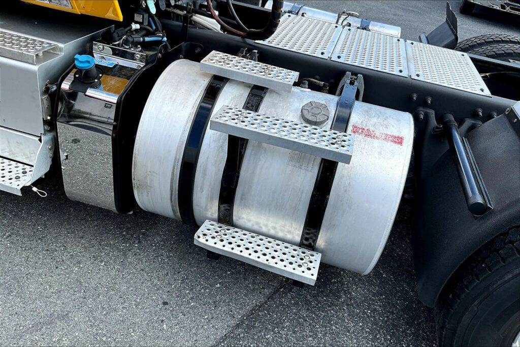 2019 INT LT625 6×4 Day Cab