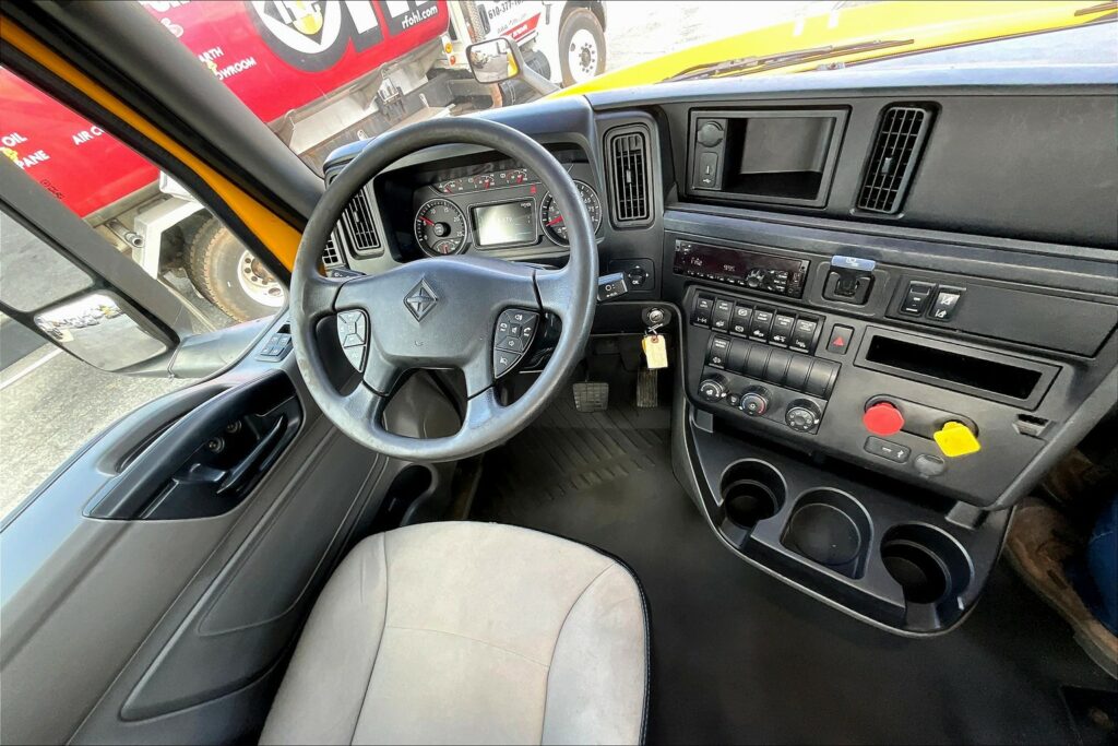 2019 INT LT625 6×4 Day Cab
