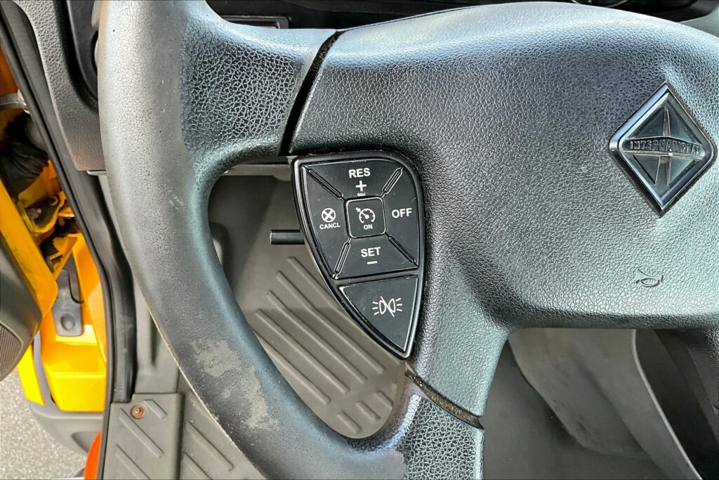 2019 INT LT625 6×4 Day Cab