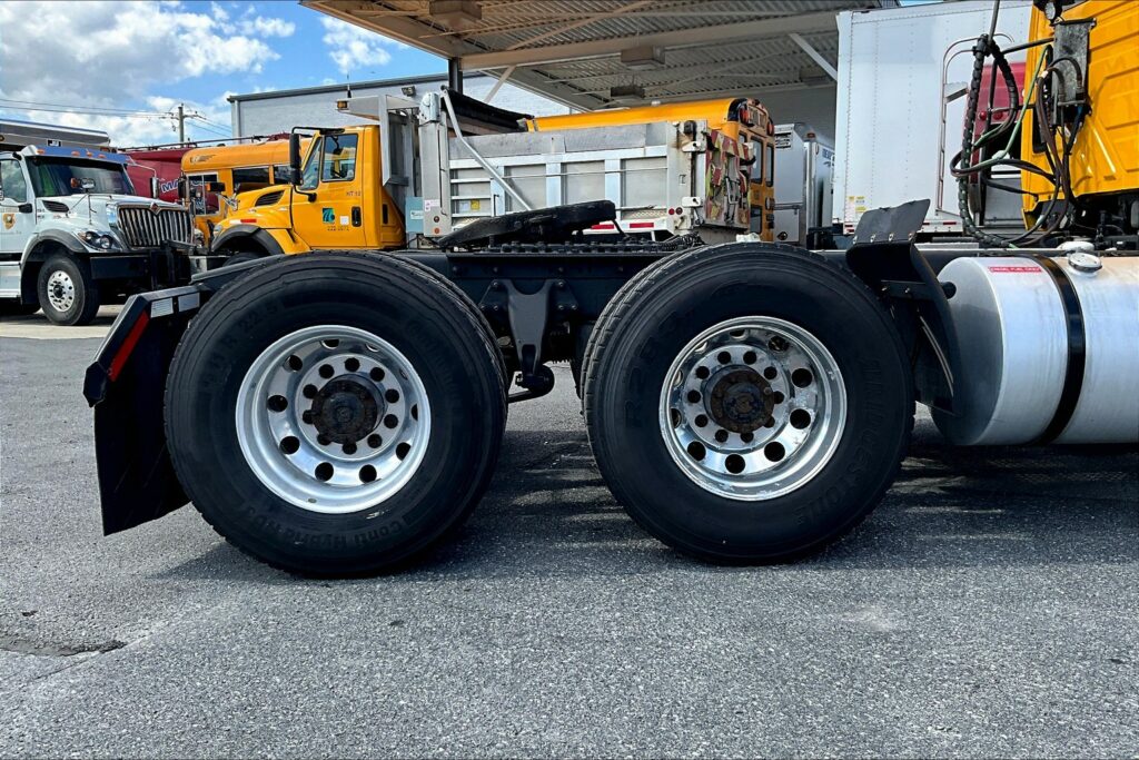 2019 INT LT625 6×4 Day Cab