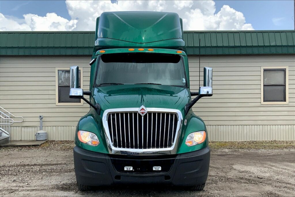 2021 INT LT625 6×4 Sleeper