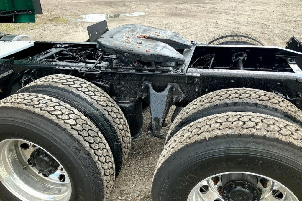 2021 INT LT625 6×4 Sleeper