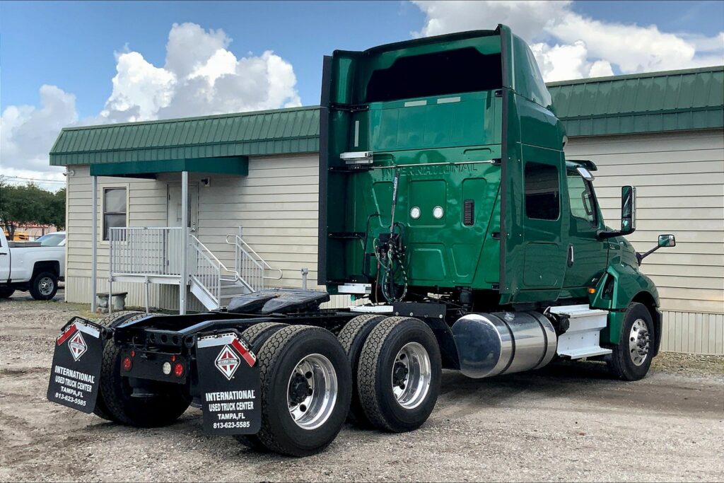 2021 INT LT625 6×4 Sleeper